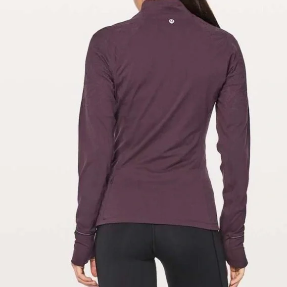 Lululemon Toasty Tech 1/2 Zip Size 6 with Gorgeous Sleeve Detail - Picture 2 of 12